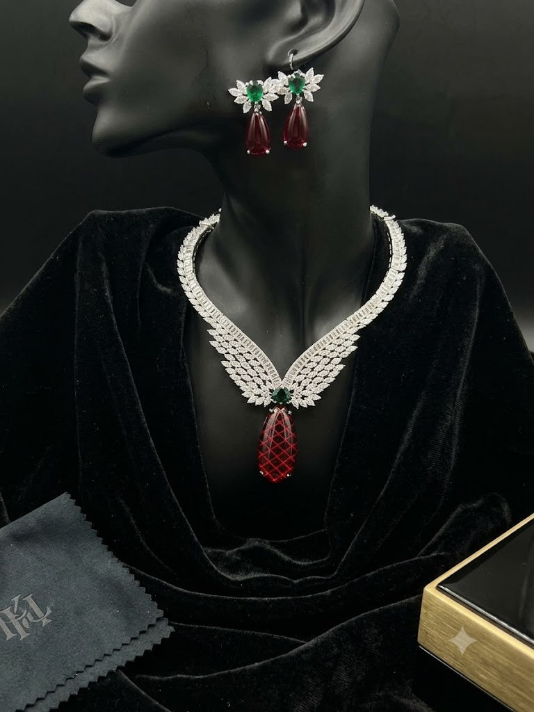Parure de Haute Joaillerie Rubis et Émeraudes