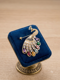 Broche « Paon Arc-en-Ciel »
