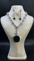 Parure Éclat Émeraude en Zircon et Cristal